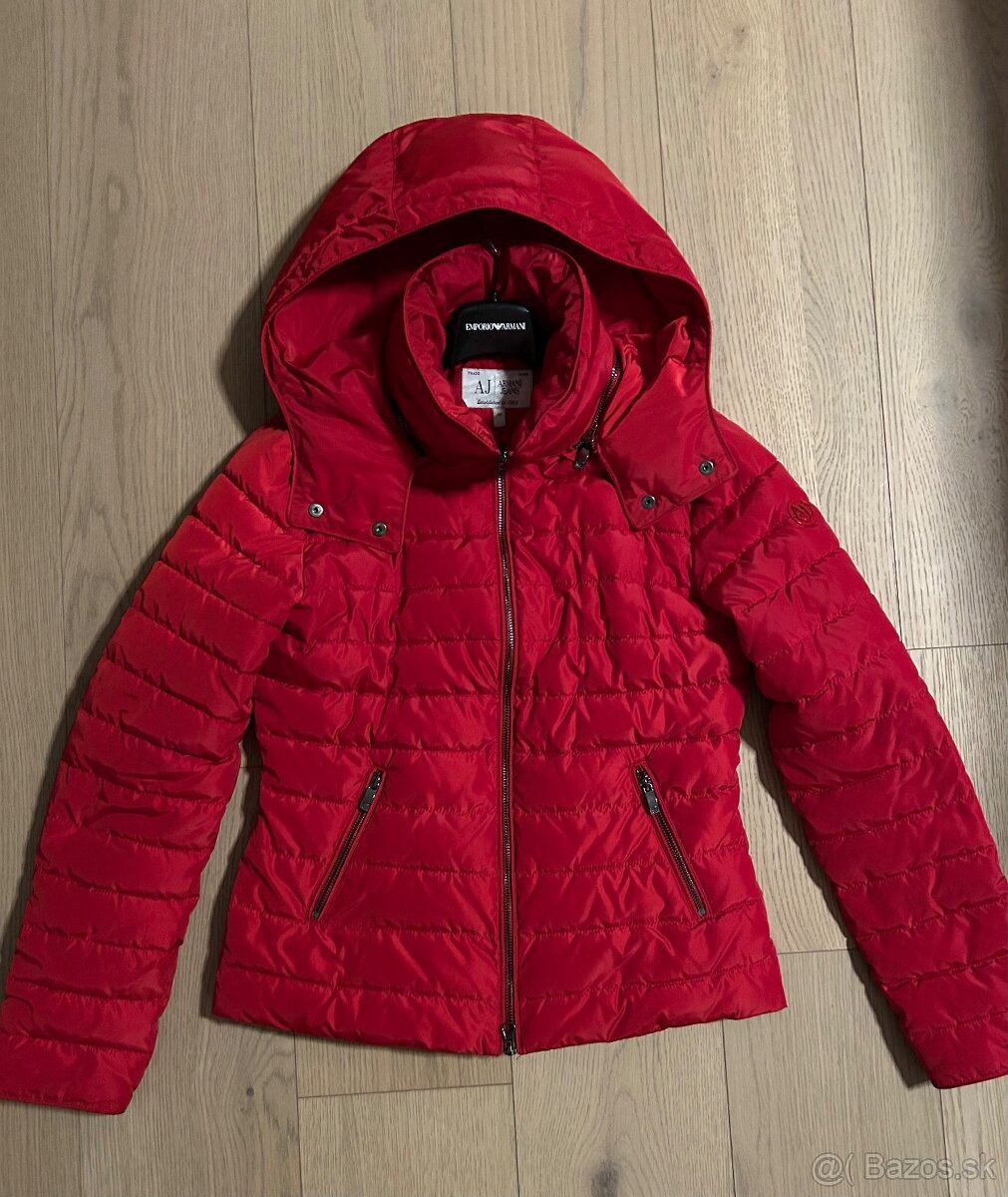 Armani bunda červená s kapucňou - 3