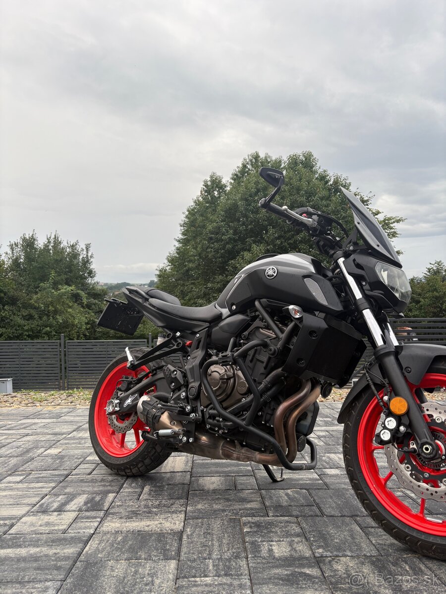 Yamaha Mt 07 - 3