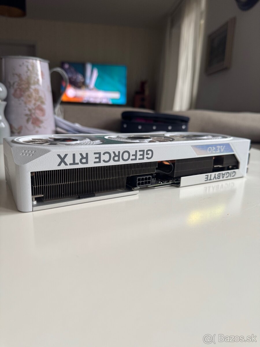 Gigabyte GeForce RTX 4060 Ti Aero - 8GB - 3