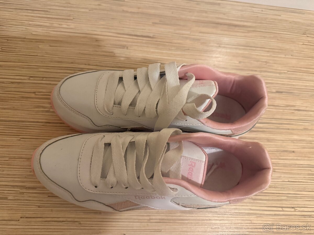 Botasky zn.Reebok č.37 + 2 bundy GRÁTIS - 3