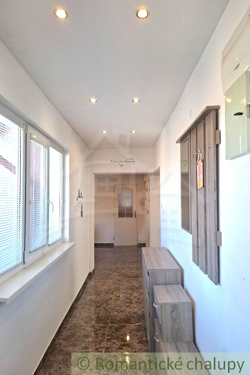 Prízemný rodinný dom v širšom centre mesta Lučenec. - 3