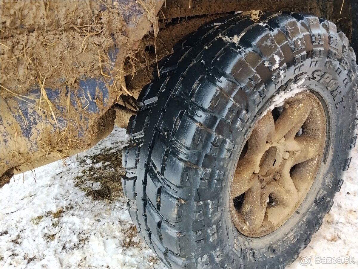 Silverstone 285/75 r16 - 3