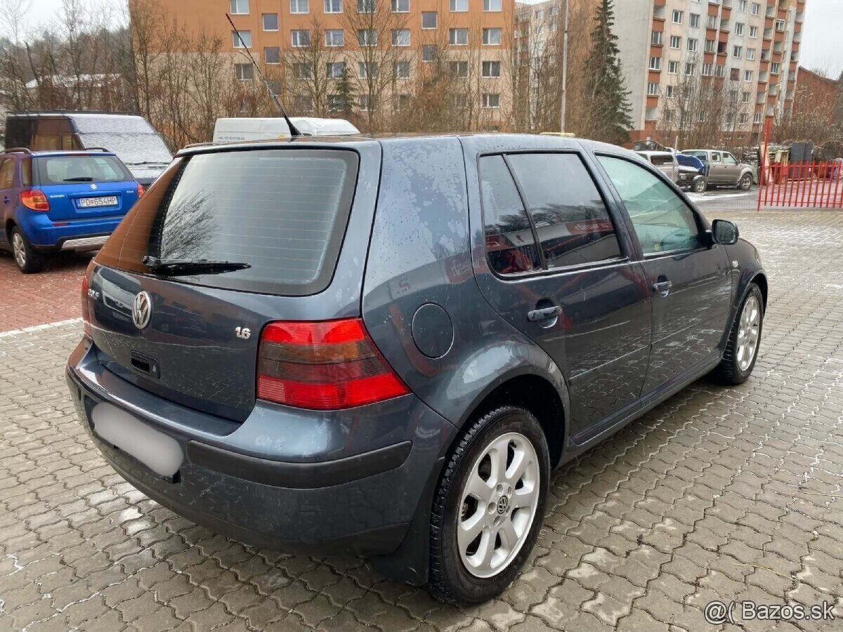 Volkswagen Golf 4 1.6 74KW - 3