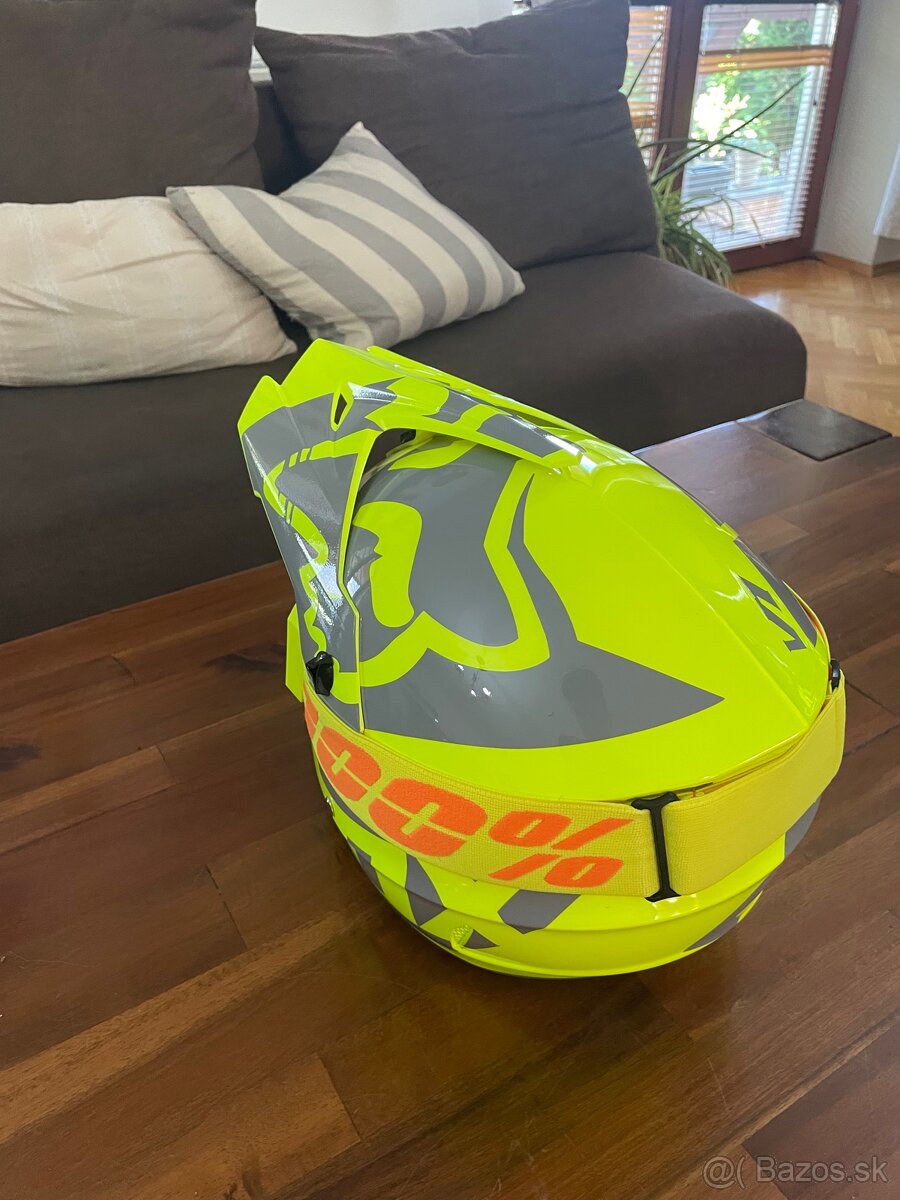 Motocrossové prilby. - 3