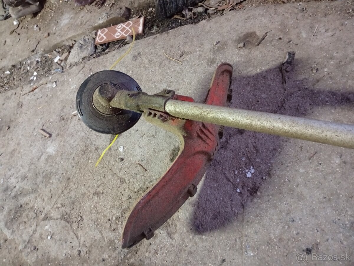 Predám krovinorez Husqvarna 143R - 3