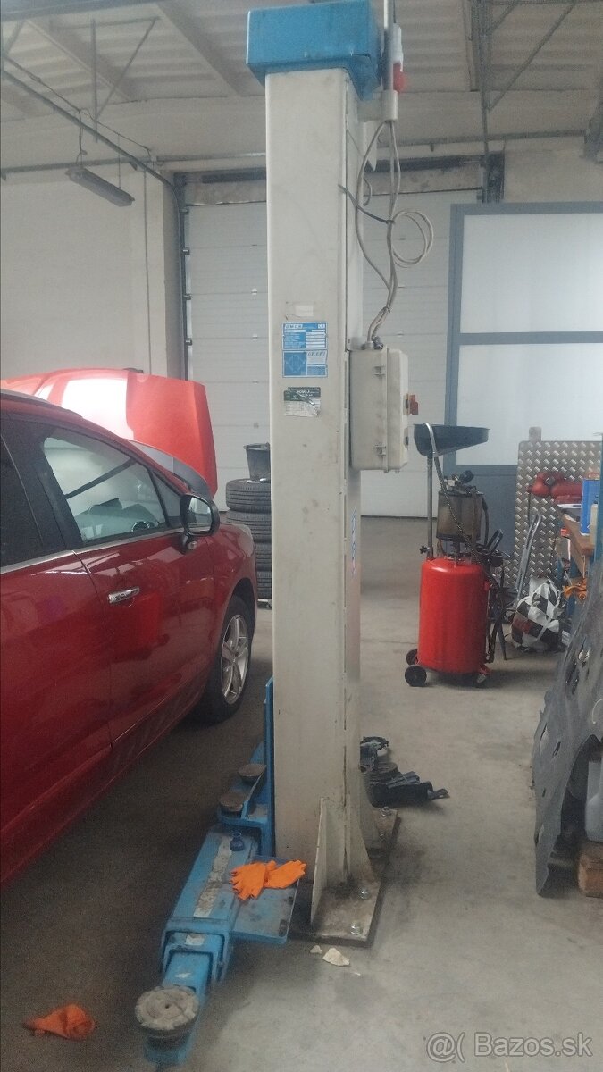 DVOJSTĹPOVÝ ZDVIHÁK OMCN - 3