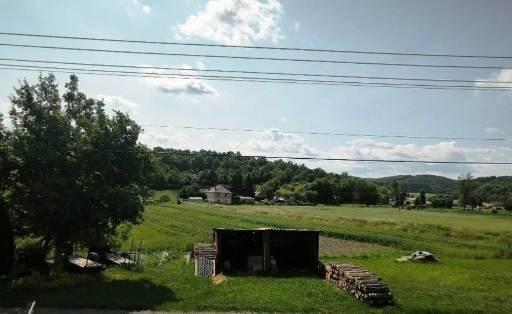 LIPOVANY -2-izbový víkendový domček na pozemku 1281 m2 - 3