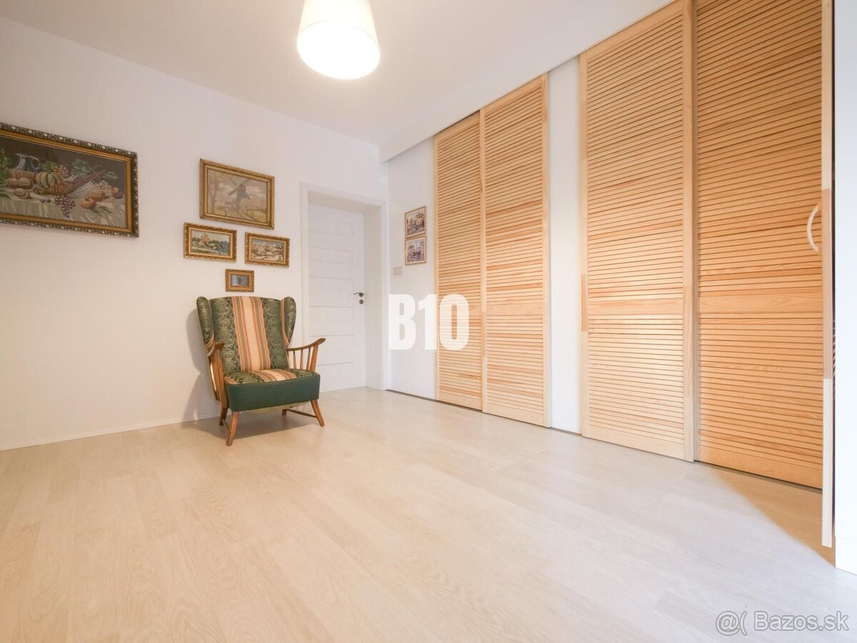 Tichá ulička - priestranný RD - krásny pozemok - 3