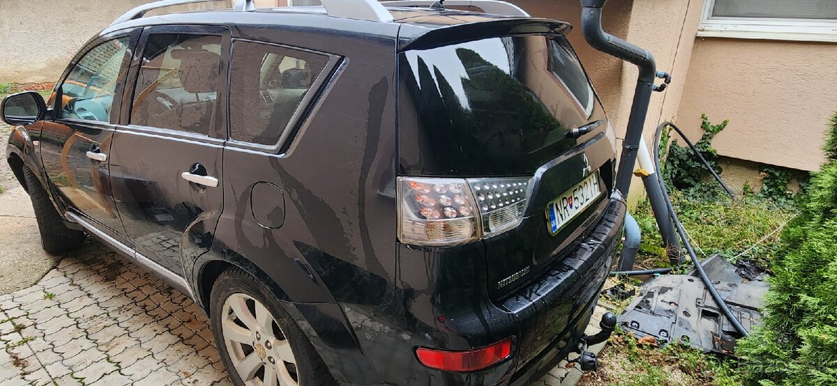 Mitsubishi Outlander 2.2, nafta - 3