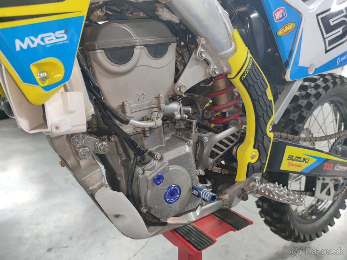 Suzuki RM-Z 450 vstrek - 3