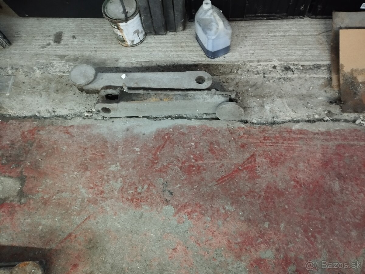 Dvojstĺpový zdvihák 2,5t - 3