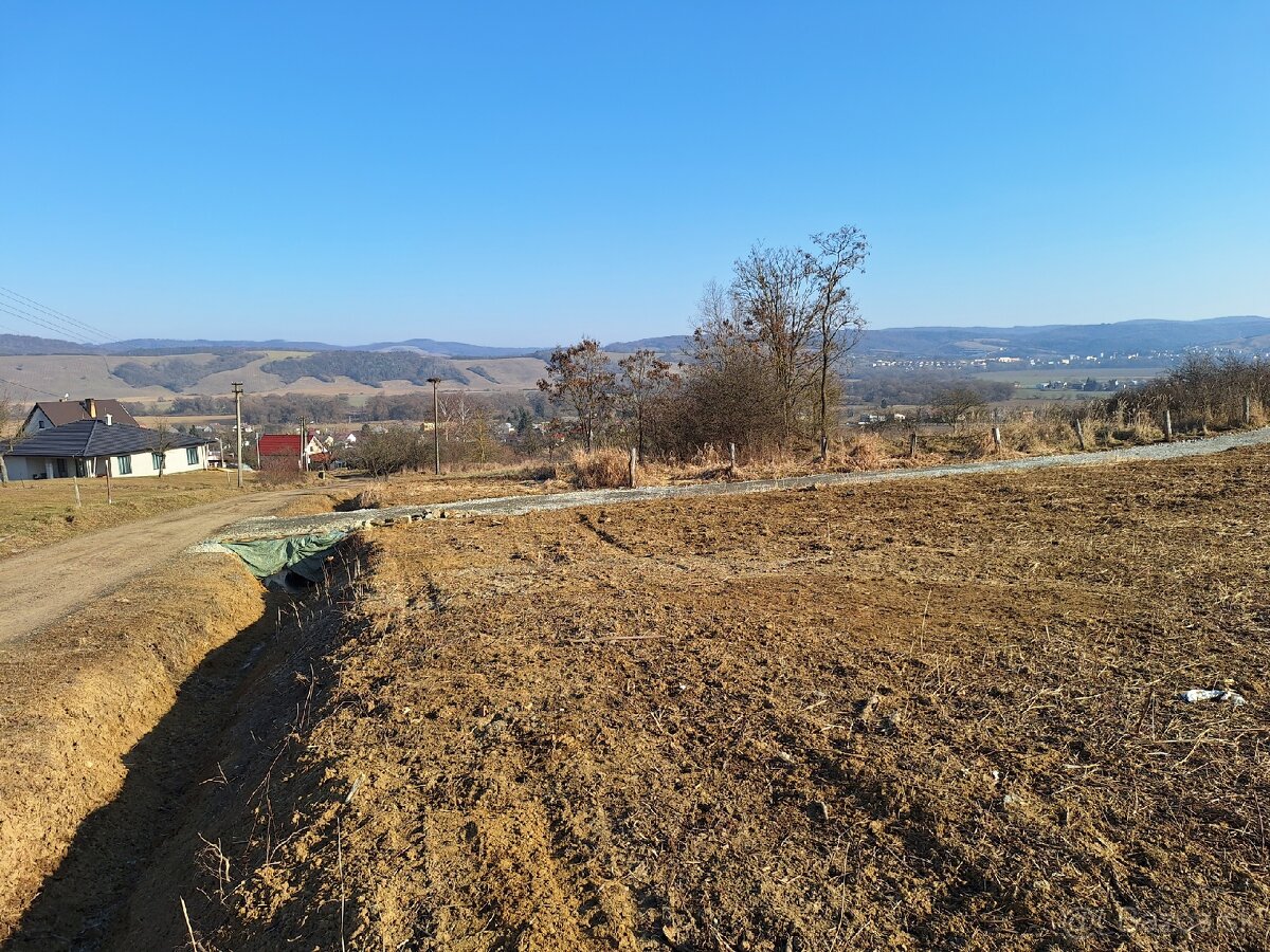 Pozemok Kalnište - 3