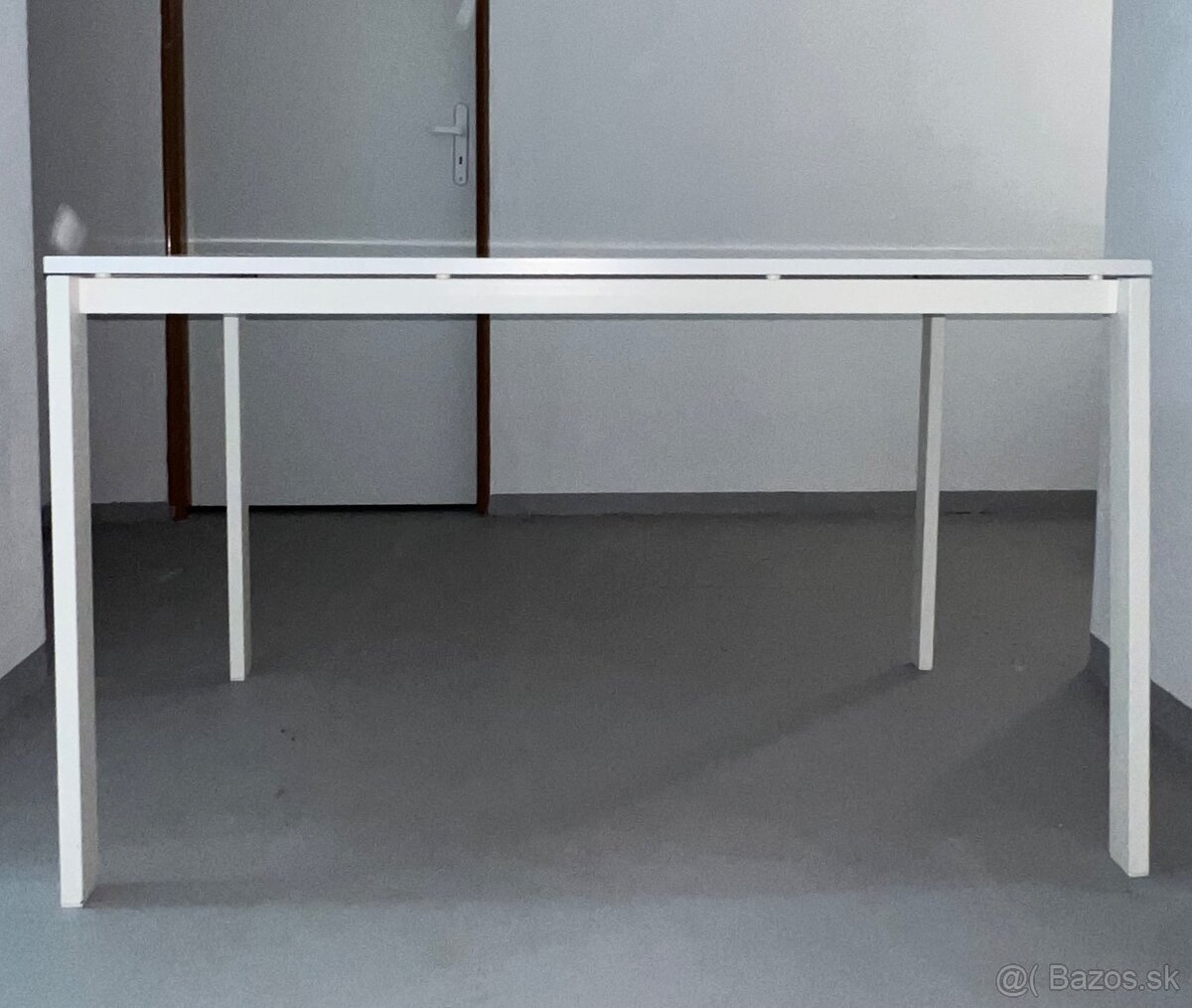 Stôl biely - 3