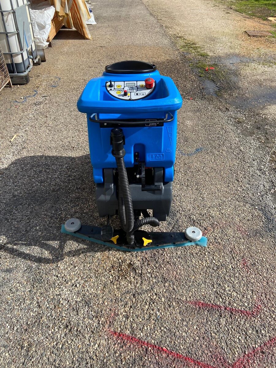 IPC CT 40 Podlahovy automat bateriovy - 3