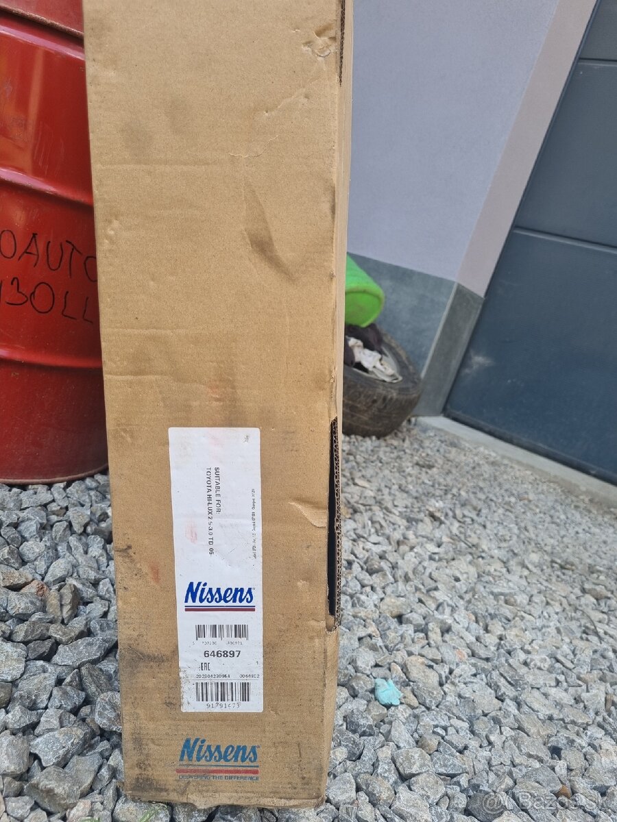 chladič toyota hylux 3.0 - 3