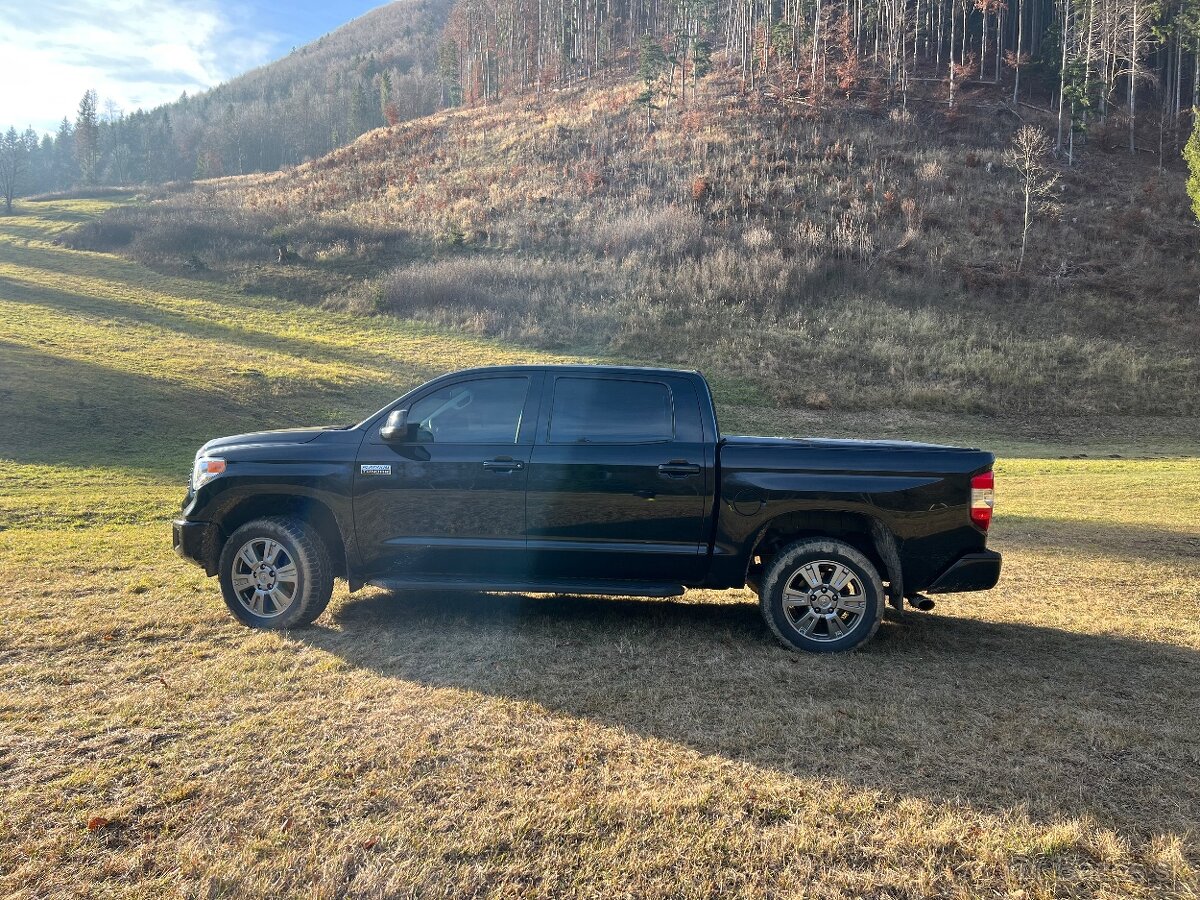Toyota Tundra Platinum iForce V8 4x4