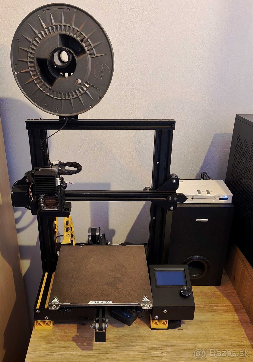 Predám 3D tlačiareň Creality Ender 3 + PLA filament - 3