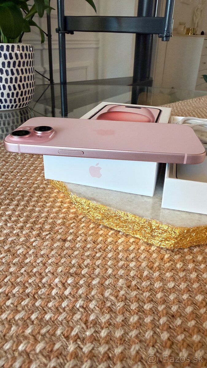 iPhone 15 256GB pink/ružový - 3