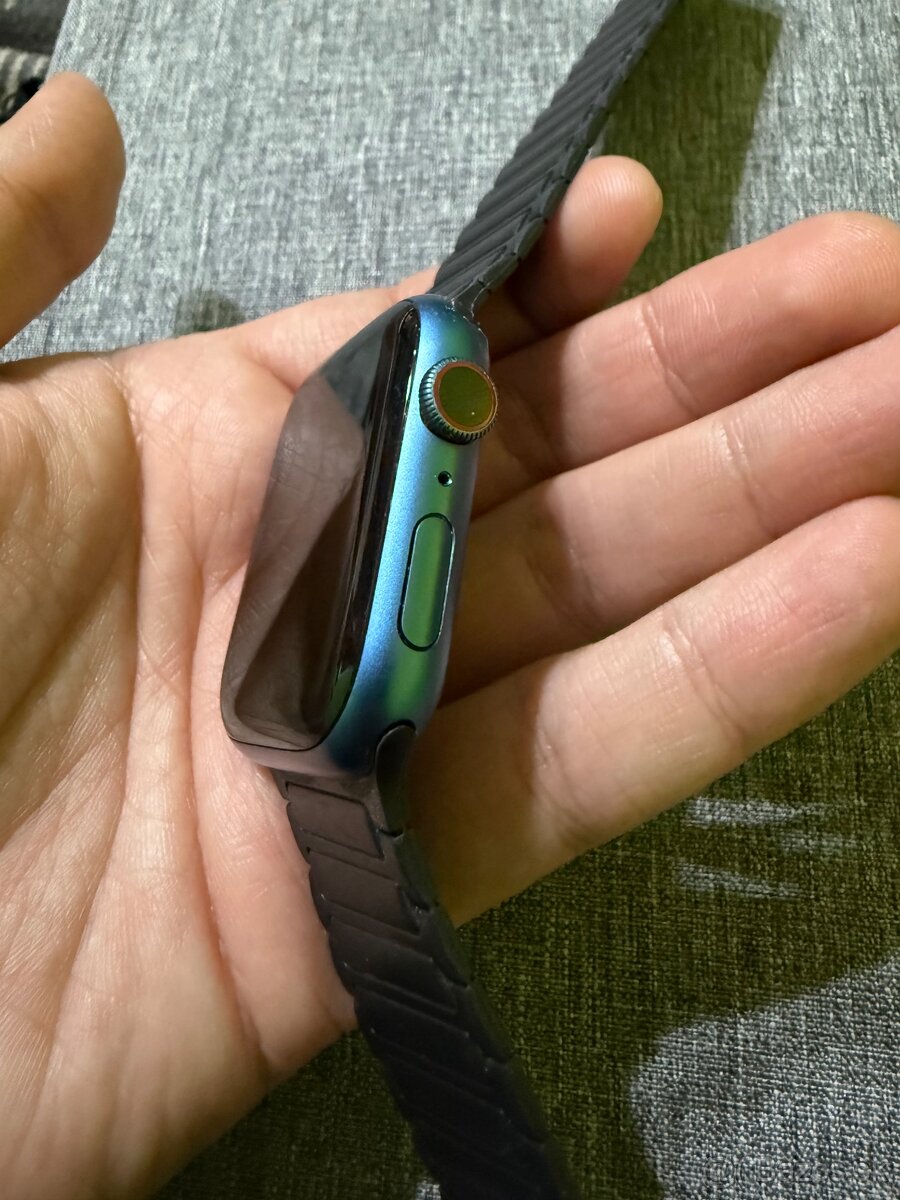 Apple Watch series 7 45mm Cellular - 3