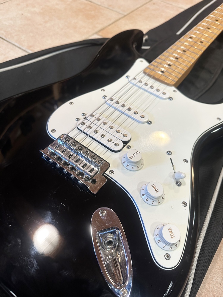 Fender Stratocaster Mexico, HSS, rok 2016 - 3