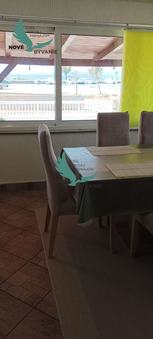 Dom v prvej rade od mora 2x apartmán s výhľadom na more a st - 3