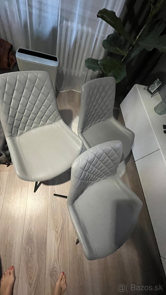 Jedalenske stolicky - 3