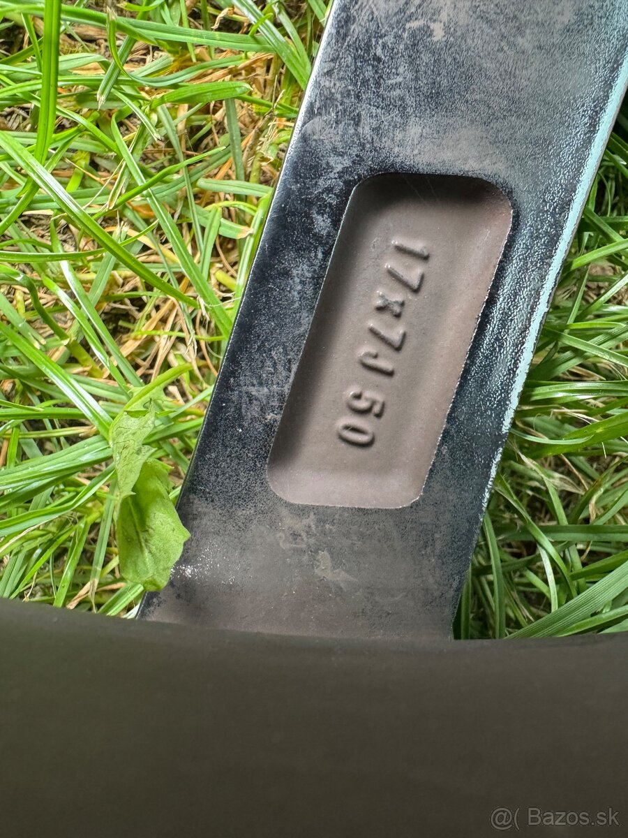 predám čierne Elektrony Original Honda alloy rim 17 - 3