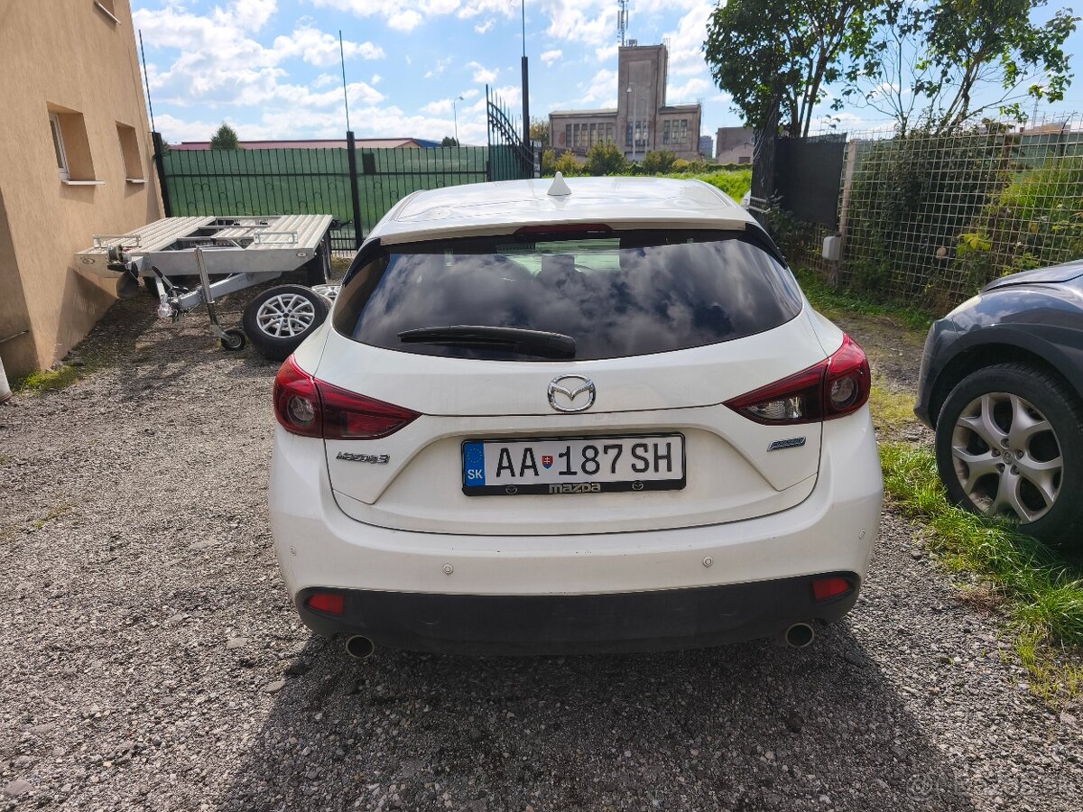 Mazda 3 2,2 D skyactive - 3