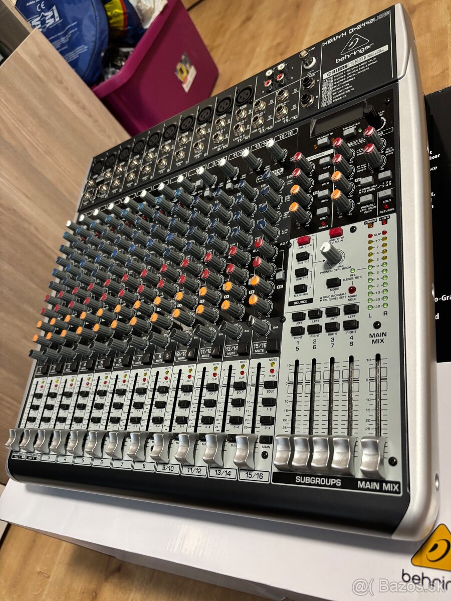 Behringer XENYX QX2442 USB Analógový mixpult - 3