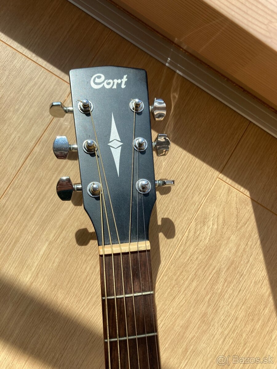 Predam gitaru Cort - 3