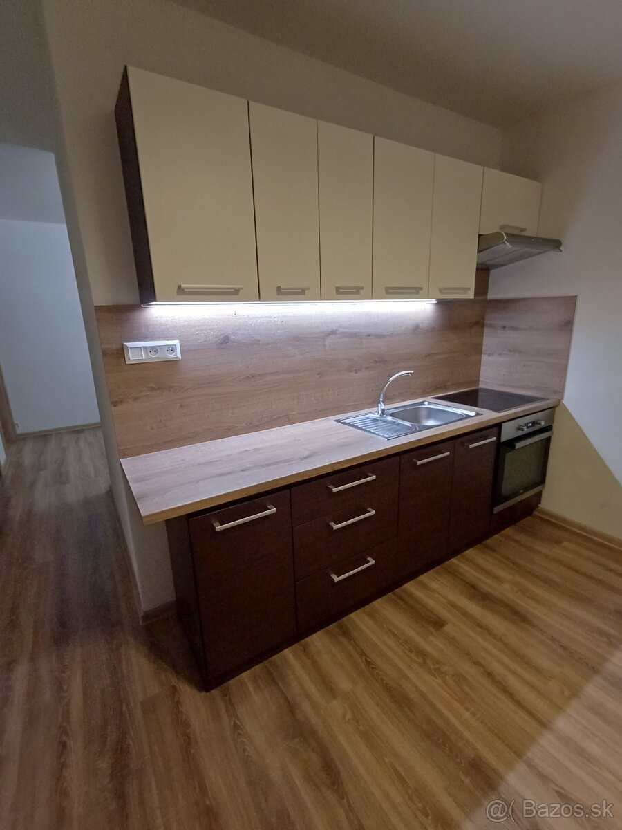 Prenájom 2.izb.bytu - 3