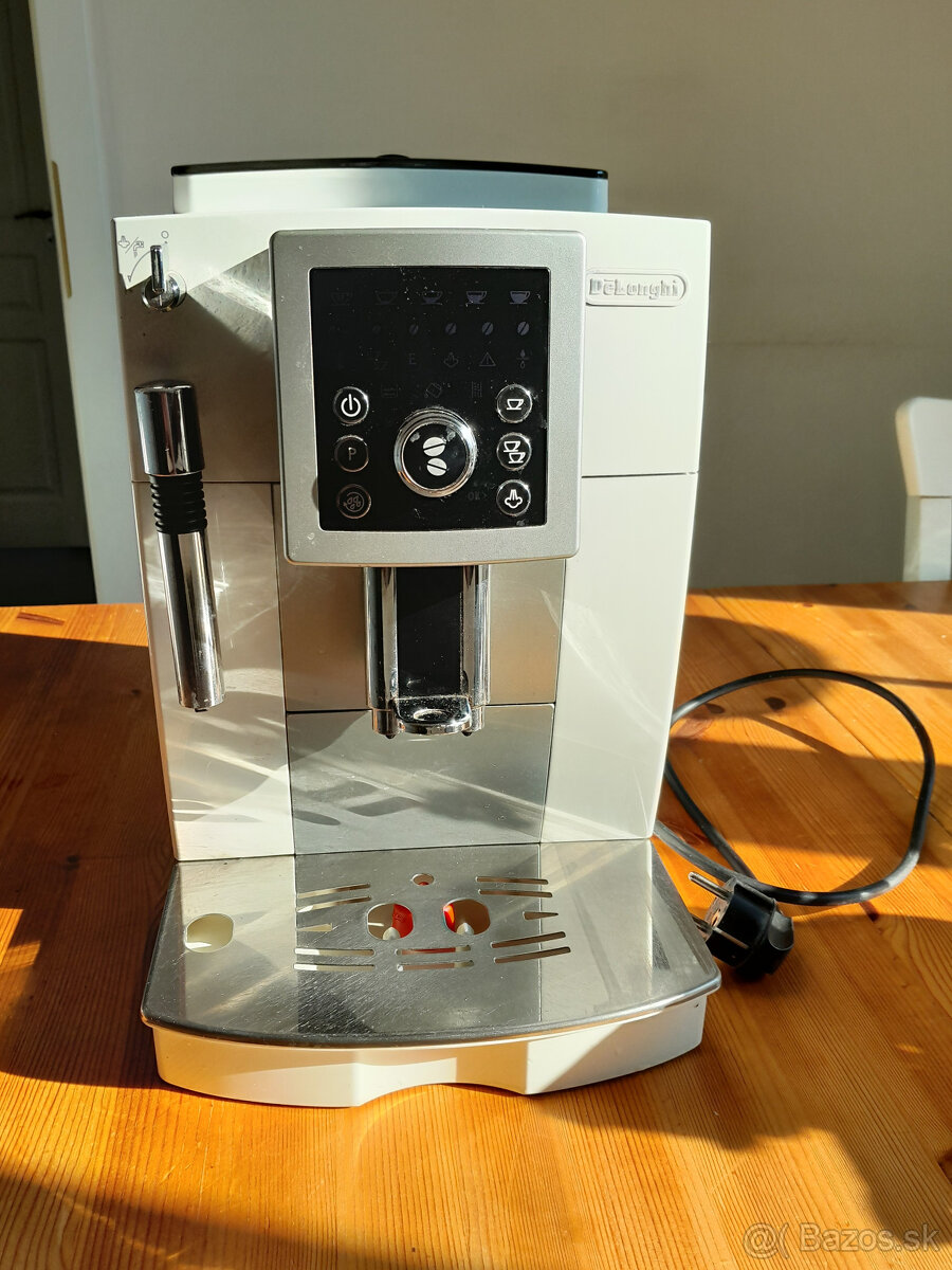 Kávovar De Longhi ECAM 23.210W - 3