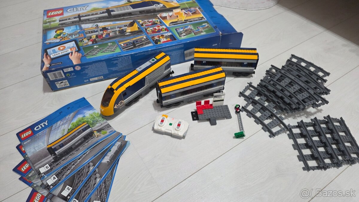 Predám LEGO CITY - Passenger train 60197 - 3