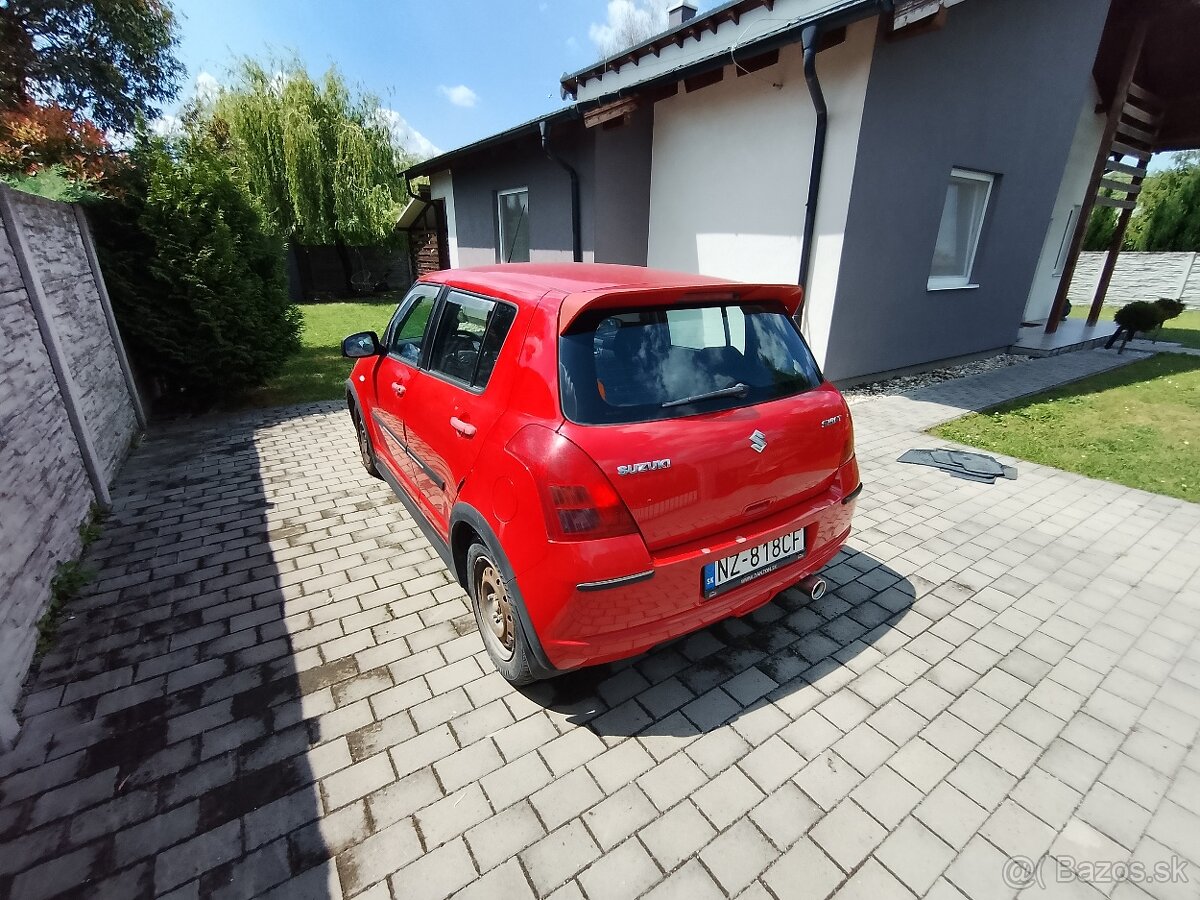 Predám Suzuki Swift 1.3 benzin - 3