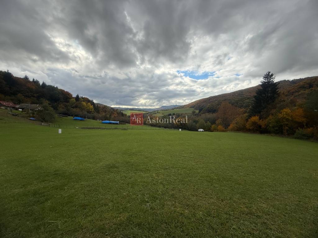 Očarujúci pozemok na výstavbu RD v lone prírody o rozlohe 11 - 3