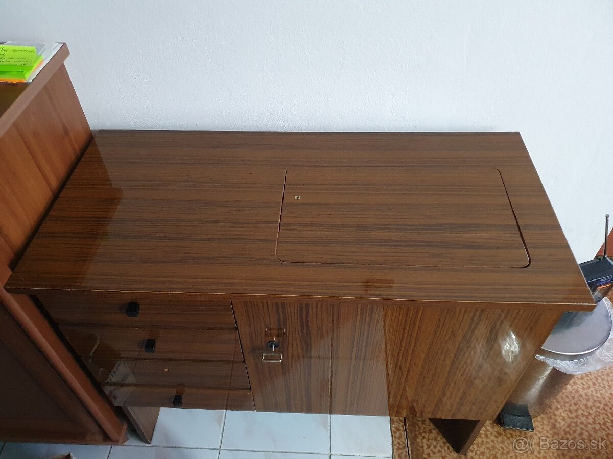 Šijací stroj Veritas - 3