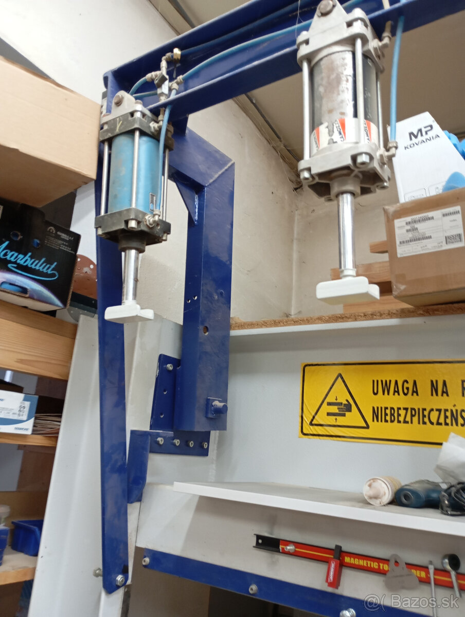 Bočny prítlak k lisu - 3