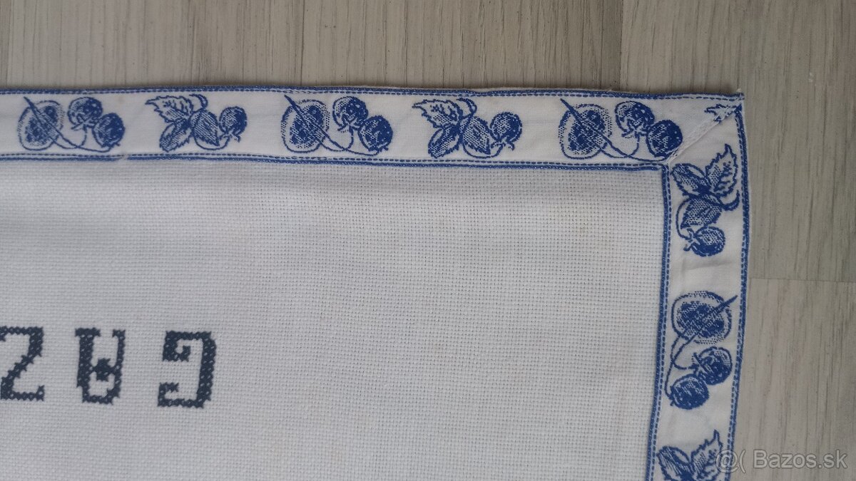 Vyšívaná nástenná dekorácia - 3