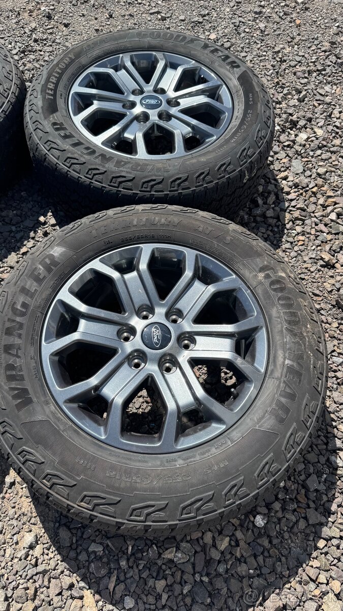 Ford Ranger R18 - 3