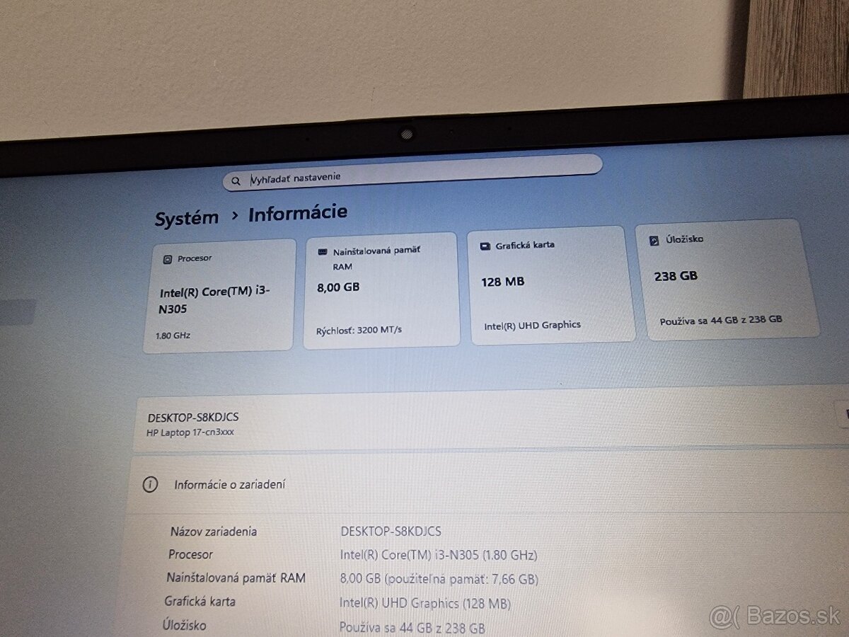 HP laptop 17 17.3" velky display - 3