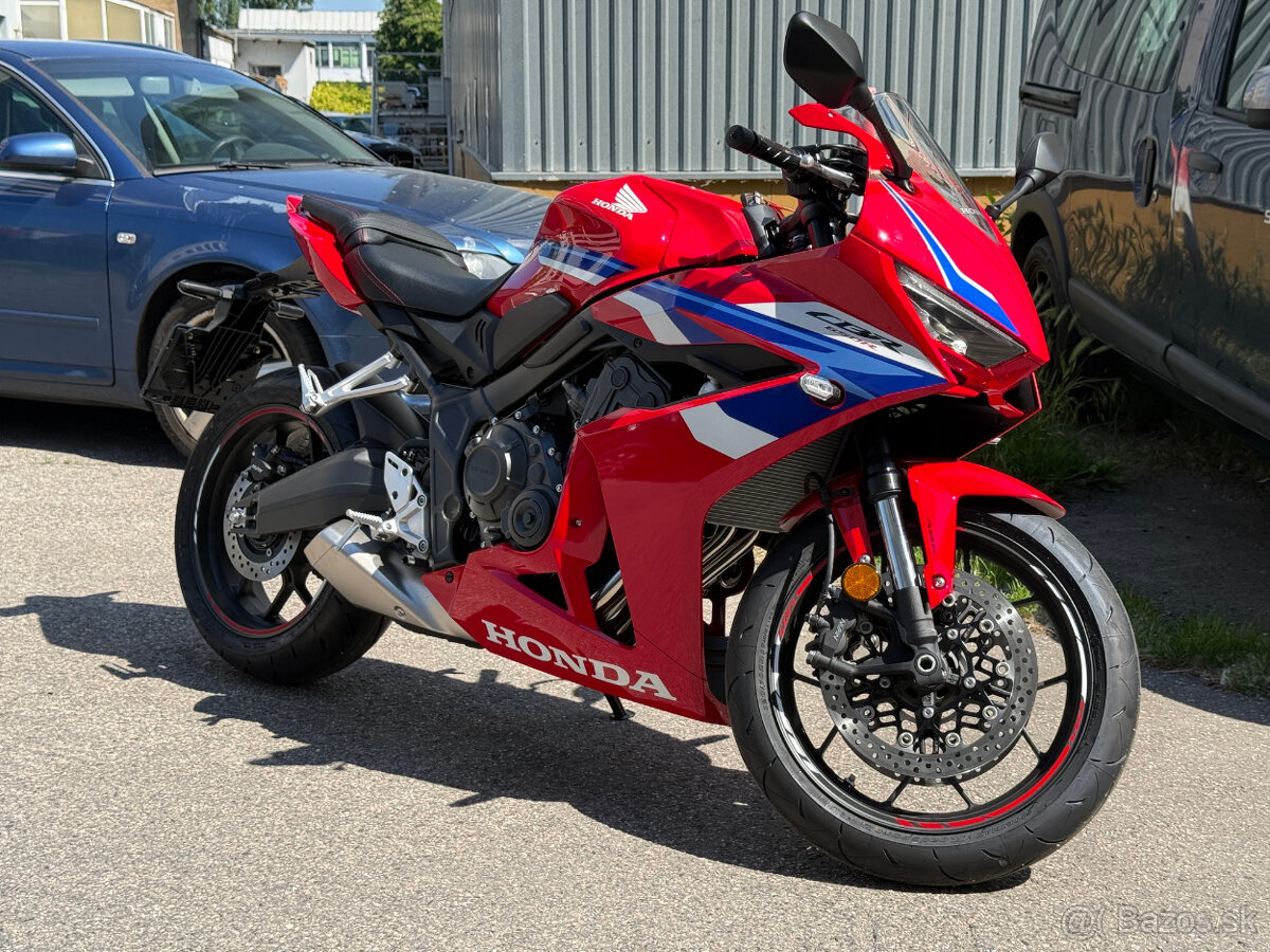 Honda CBR650R - 3