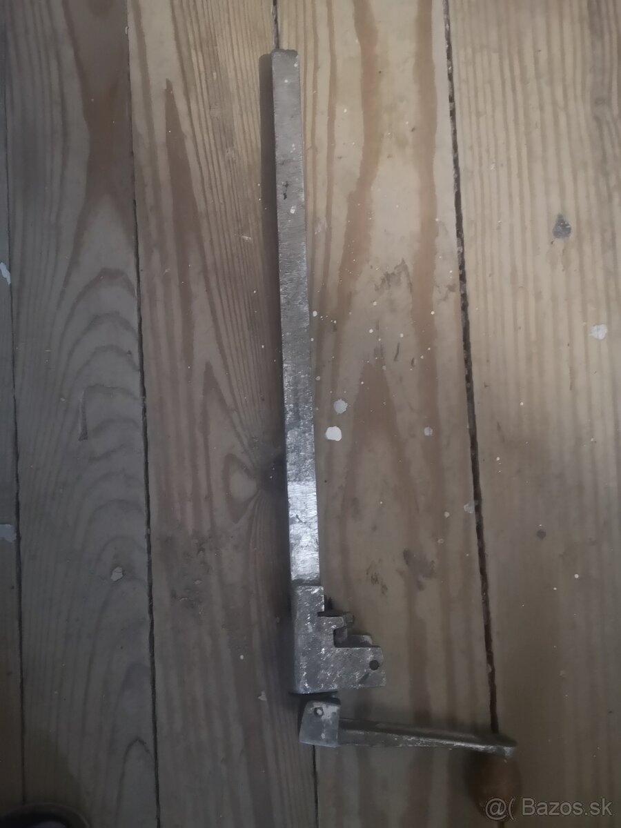 Zatvárač a otvárač na konzervi - 3