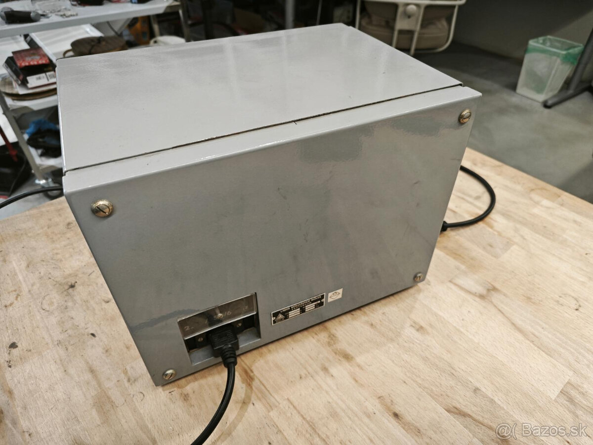 Laboratórny zdroj napájania do 450 V DC - 3