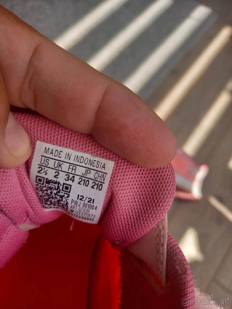 Botasky Adidas 34 - 3