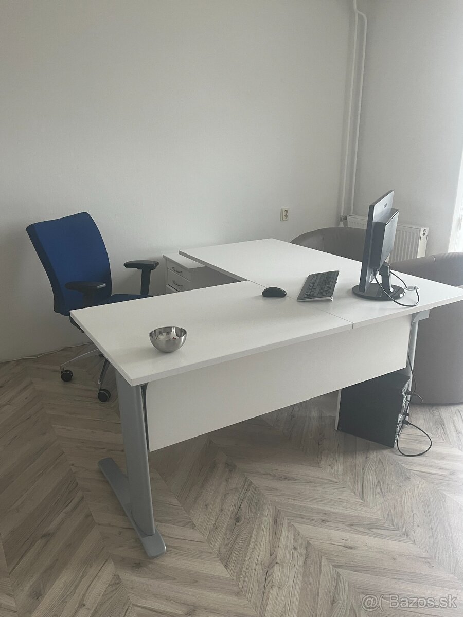 kancelárske stoly - rohové - 3