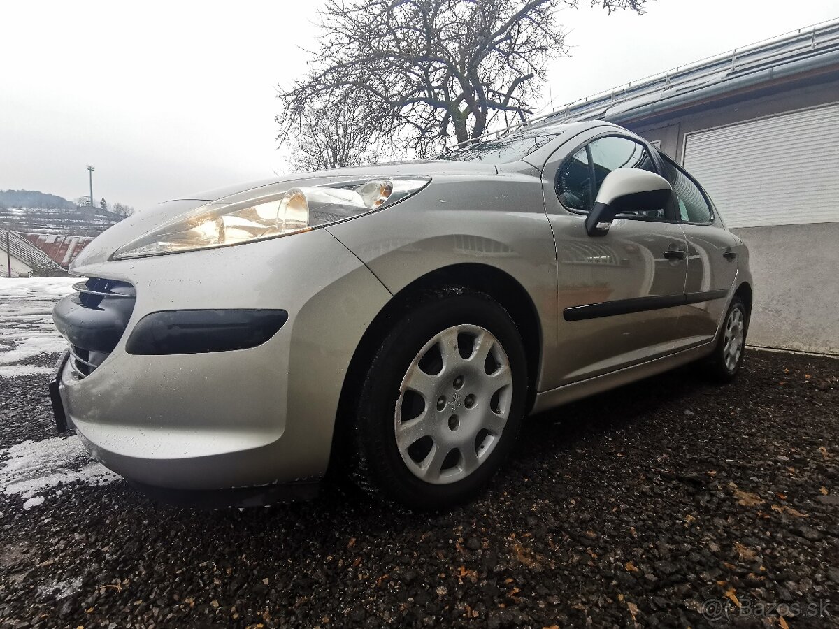 Peugeot 207 1.4 HDi – Sadnúť a jazdiť - 3