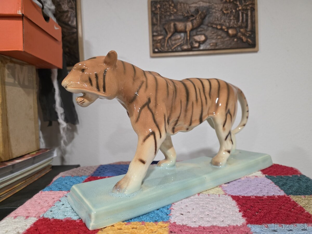 Ditmar Urbach soška tiger - 3