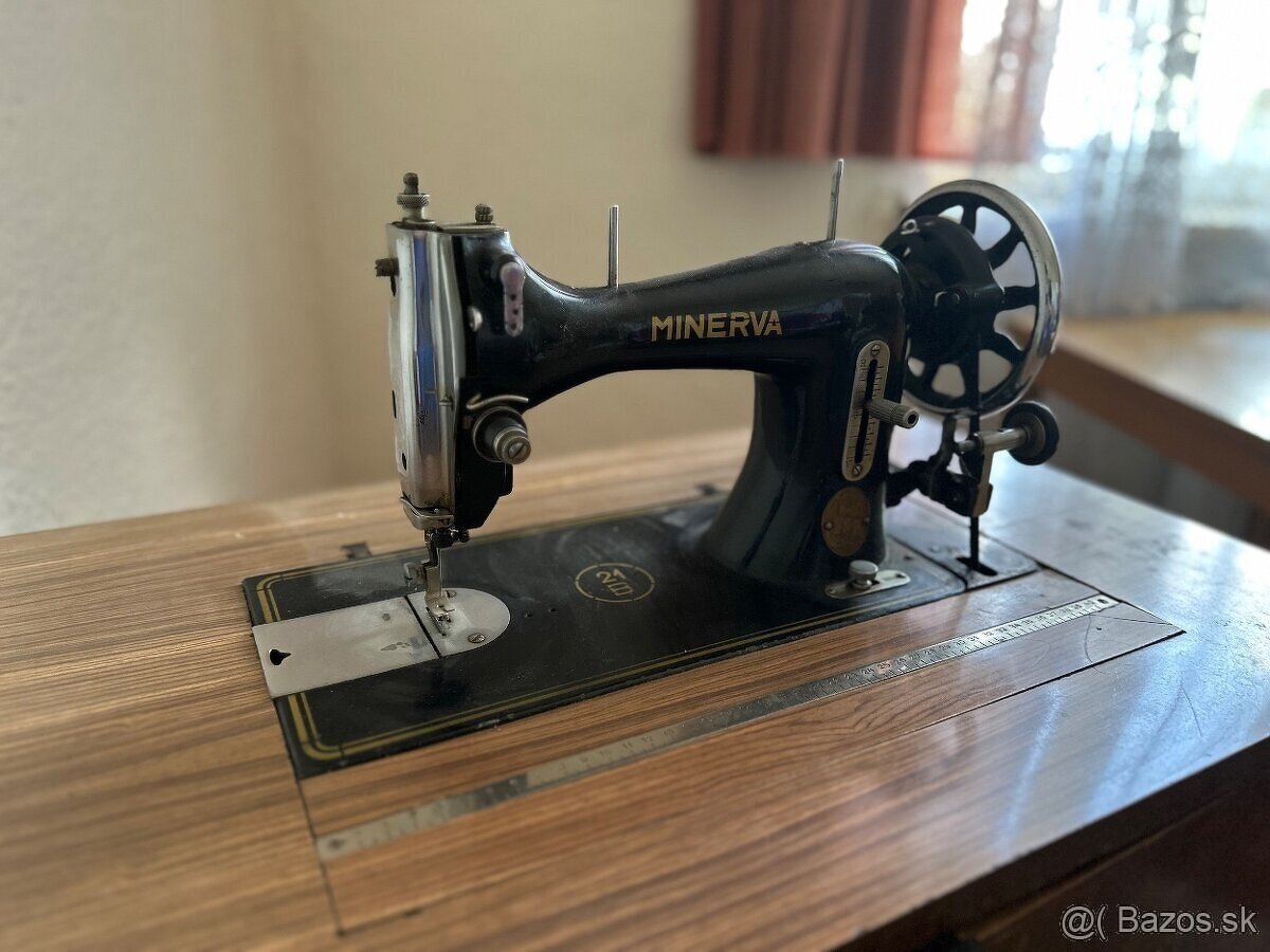 Predám šijací stroj zn. Minerva - 3