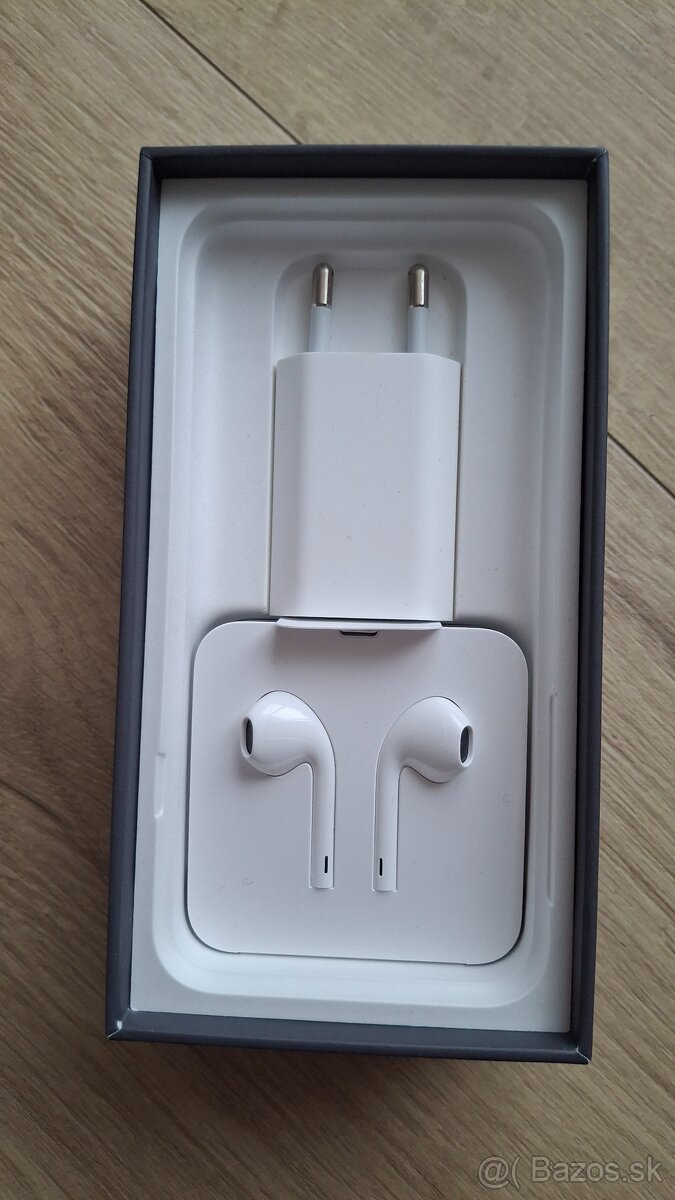 iPhone 8 64GB (+ NOVÁ BATÉRIA) - 3