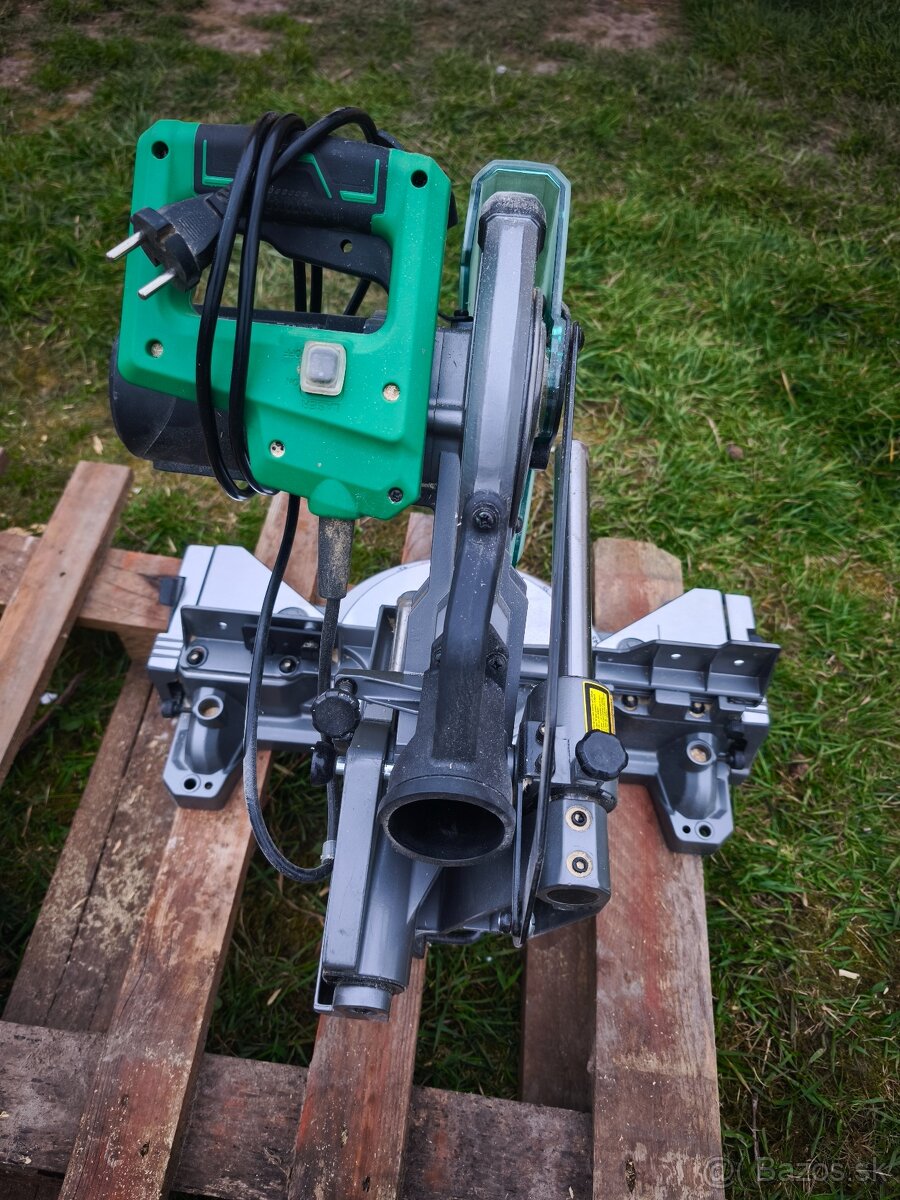 Predám pokosovú pílu HIKOKI C8FSHGWAZ - 3